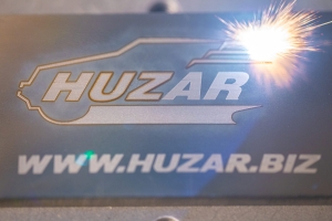 Urządzenie do laserowego znakowania produktów.